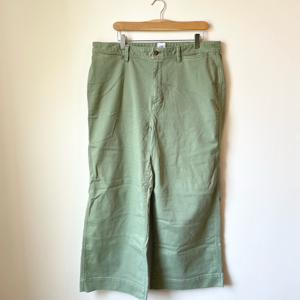 High Rise Wide Leg Crop Pants // GAP
